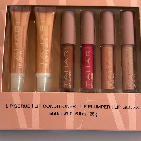 🆕 Tahari Lip Plumper Care and Gloss -  Set of 6 🆕 - Picture 3 of 4